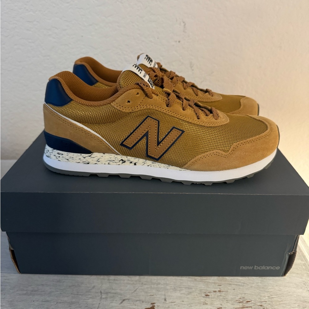 New Balance Men's Tan and Blue Sneakers